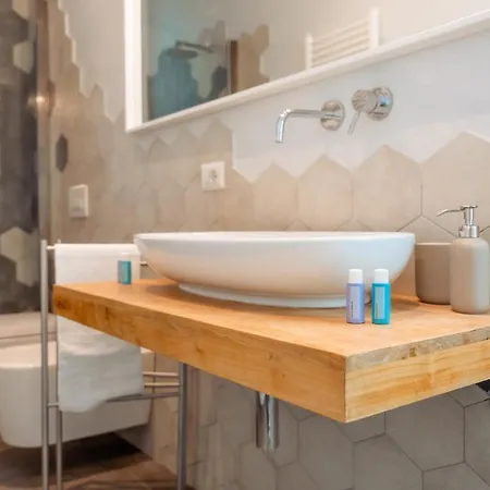San Siro Metro - Life - Red Diamonds Apartamento